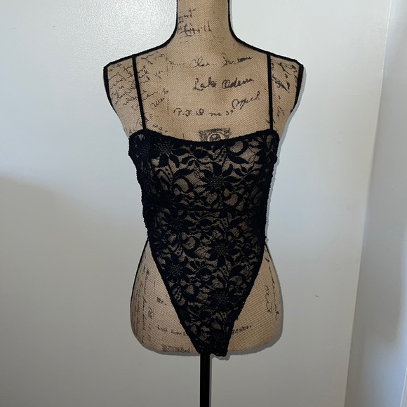 Fashion Nova Tops - ☀️ S O L D ☀️